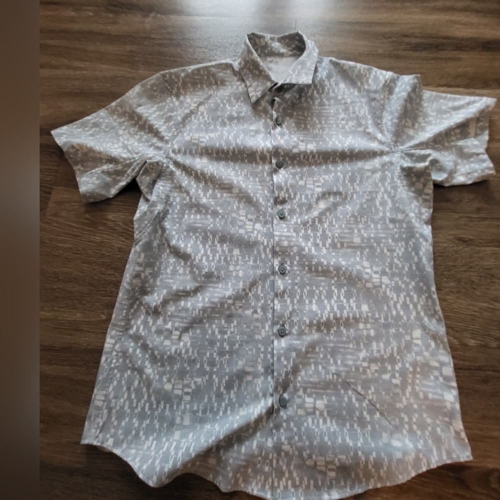 Lululemon Men's Gray Patterned Shirt